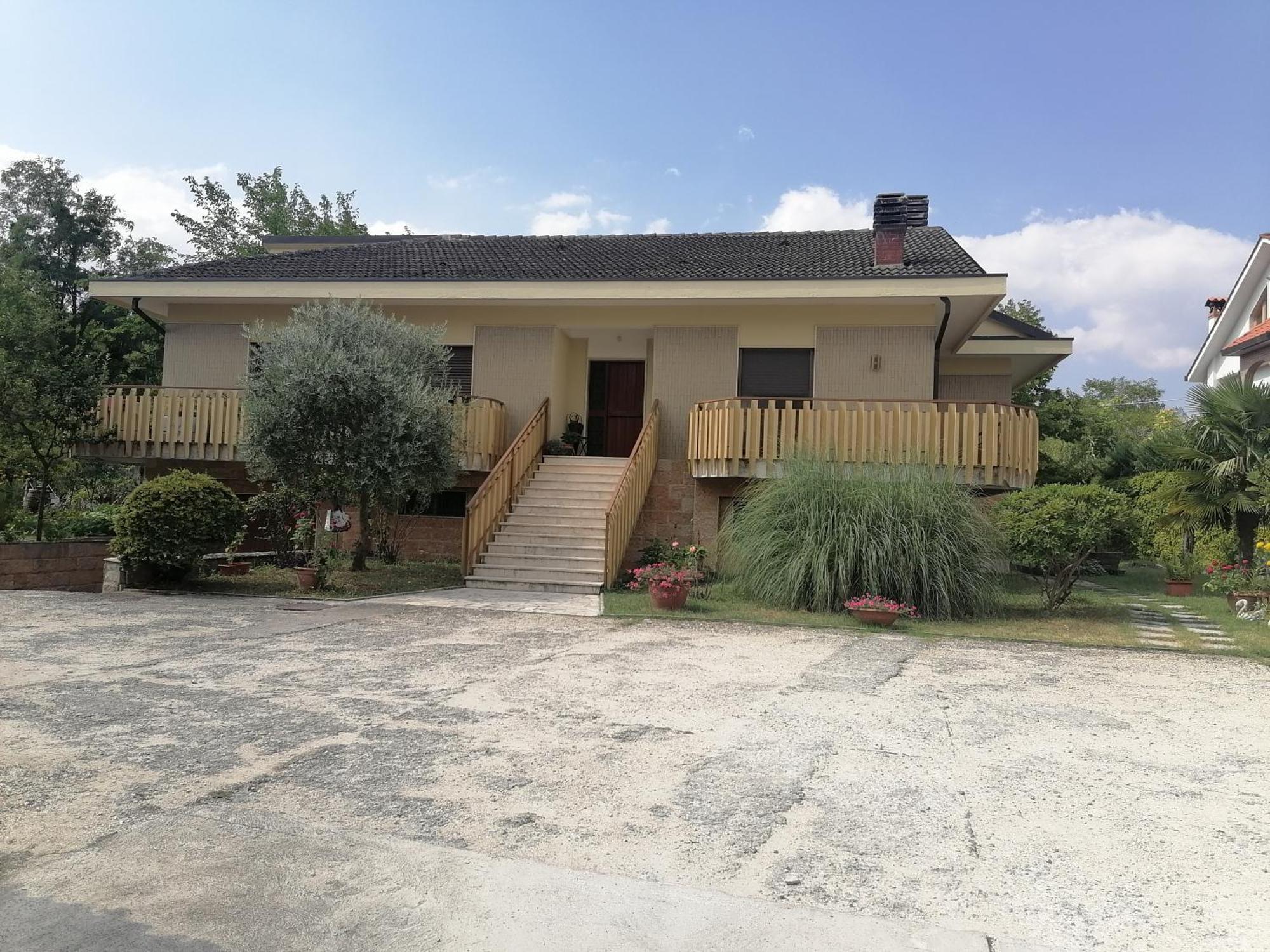 B&B Villaggio Sole Sulmona Eksteriør bilde